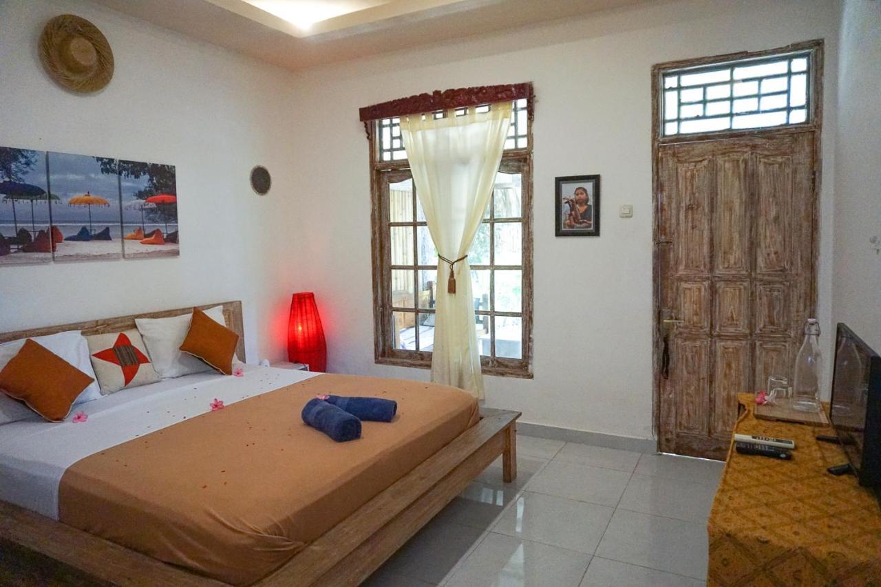 Puri Hondje Hotel Gili Trawangan Exterior photo