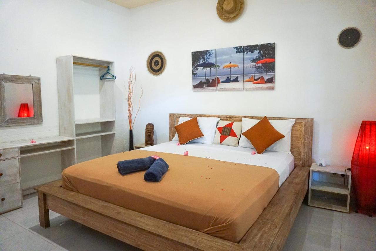 Puri Hondje Hotel Gili Trawangan Exterior photo
